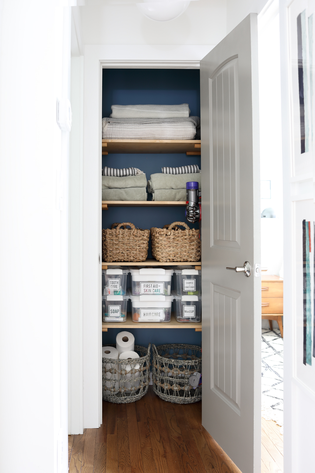 Hall And Closet Makeover With Behr, Can You Paint Closet Shelves
